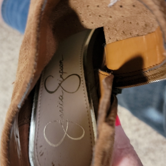Open toed brown booties - Picture 7 of 7